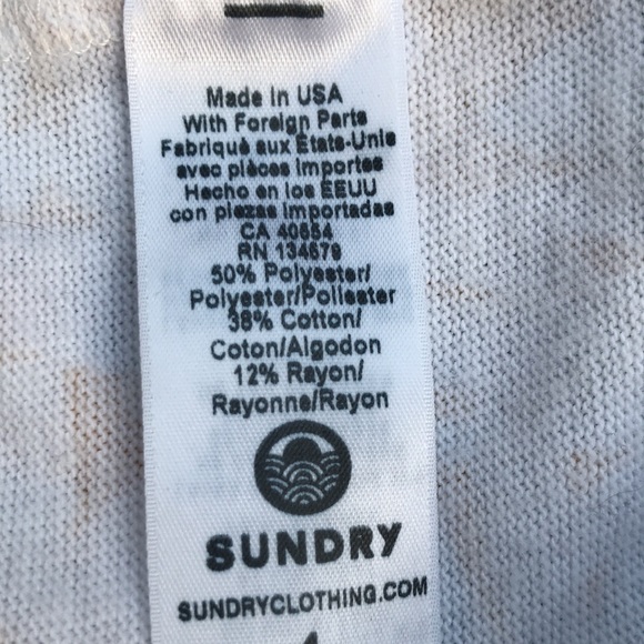 💙Sundry Crew Neck Yellow and White Floral Print Swaetshirt - Picture 5 of 14